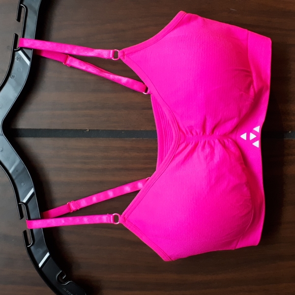 4for$30 size M Balanced Tech Seamless Performance Sport Bra - Picture 3 of 8